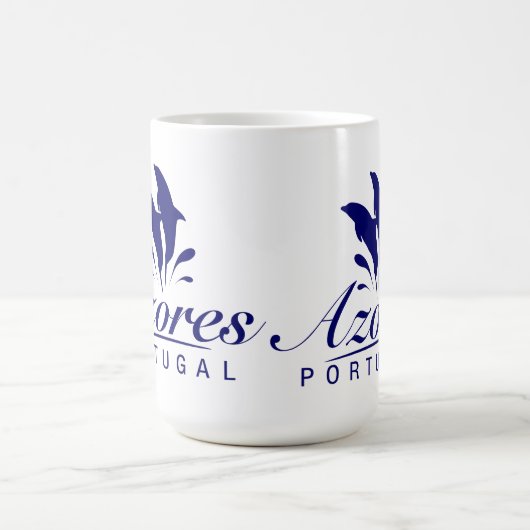 Delphine auf den Azoren Kaffeetasse (Mittel)