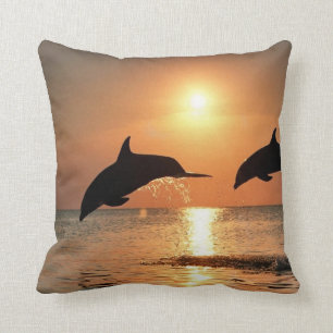 Delphine by Sunset Kissen