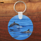 Delphine in blauem Wasser Schlüsselanhänger (Vorderseite)