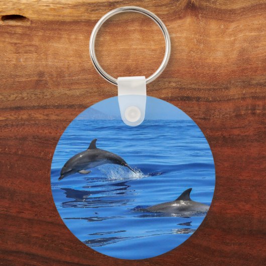 Delphine in blauem Wasser Schlüsselanhänger (Vorderseite)