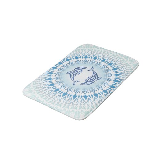 Delphine Mandala Blue White Maritime Badematte (Schrägansicht)