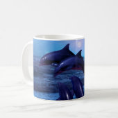 Delphine spielen im Meer Kaffeetasse (Vorderseite Links)