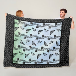 Delphinien und Schmetterlinge auf Sky Fleece Blank