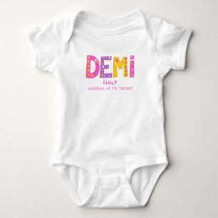 Demi Mädchenname Bedeutung rosa lila Blume Sterne Baby Strampler