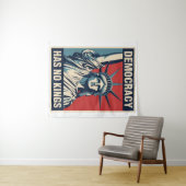 Democracy Has No Kings Protest Sign: Statue of Lib Wandteppich (Beispiel (Horizontal))