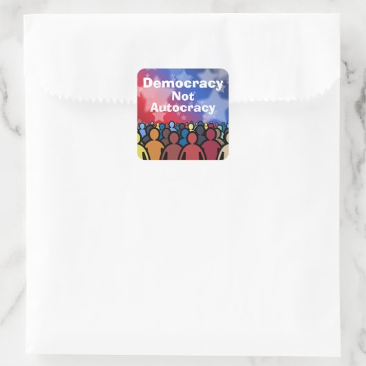 Democracy Not Autocracy Quadratischer Aufkleber (Tasche)