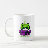 Den Kaffee wieder gepaart mit der Tasse des Gaming (Links)