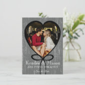 Den Knoten Save the Date binden (Stehend Vorderseite)