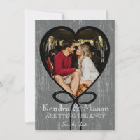 Den Knoten Save the Date binden