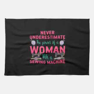 Den Power einer Frau mit einer Nähmaschine löschen Geschirrtuch