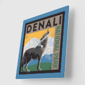 Denali National Park | Howling Wolf Quadratische Wanduhr (Winkel)