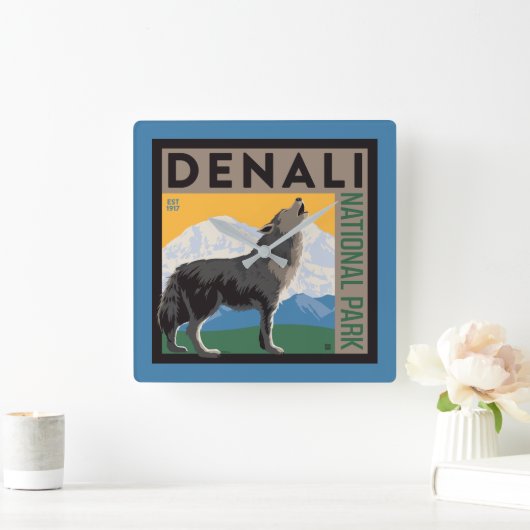 Denali National Park | Howling Wolf Quadratische Wanduhr (Zuhause)