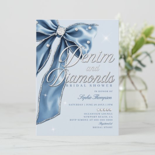 Denim Diamonds Blue Bow Script Chic Brautparty Einladung (Stehend Vorderseite)