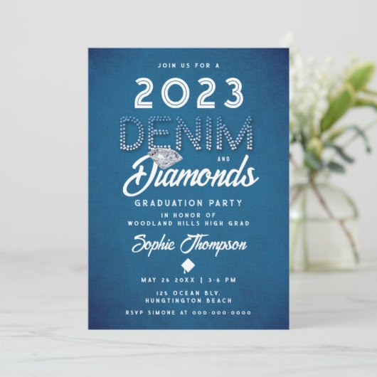 Denim Diamonds Lettering Modern Graduation Party Einladung (Stehend Vorderseite)