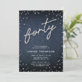 Denim Diamonds Moderne Kalligraphie 40. Geburtstag Einladung (Stehend Vorderseite)