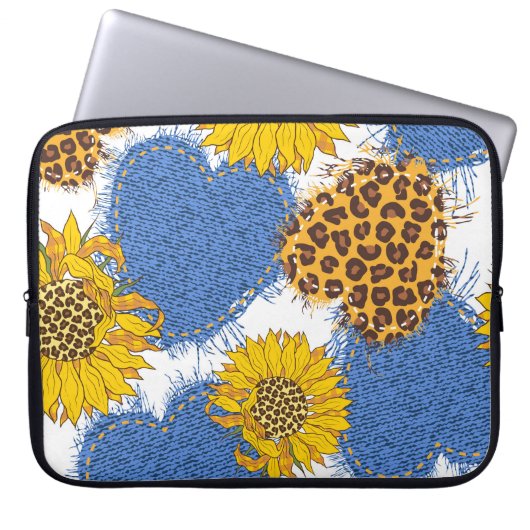 Denim Herzen aus Stoff mit abgerissenen Kanten und Laptopschutzhülle (Vorderseite)
