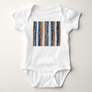 Denim Patchwork: gerecycelt Jeans Teppich. Baby Strampler