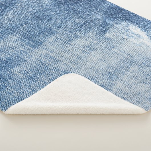 Denim Texture: Rugged Holes. Sherpadecke (3/4)