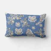 Denim Textured Lace und Pearls Lendenkissen (Rückseite)