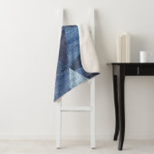 Denim Urban: Distressed Streifen-Patchwork. Sherpadecke (Beispiel)