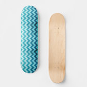 Denim Zickzack von Shirley Taylor Skateboard (Vorderseite)