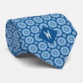 Denimblaues Mandala-Monogramm Krawatte (Gerollt)