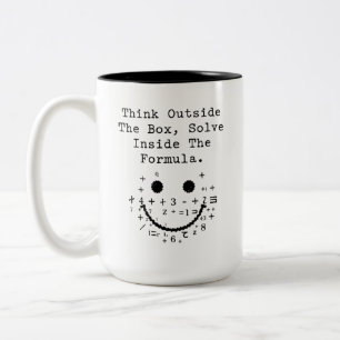 Denk außerhalb der Box, löse innerhalb der Formel Zweifarbige Tasse