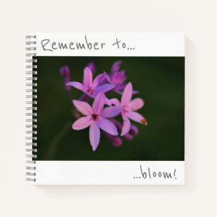 Denke daran, violette Blumen Notizbuch zu blühen