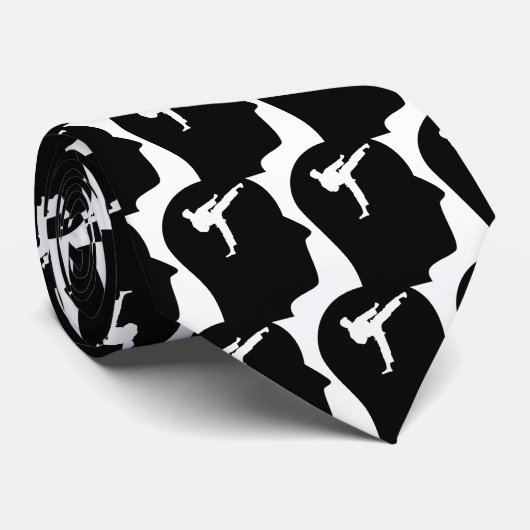 Denken an Karate Krawatte (Gerollt)
