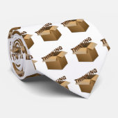 Denken außerhalb der Schachtel Krawatte (Gerollt)