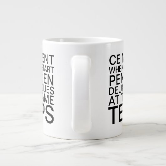 Denken in Französisch und Englisch Grammar Typogra Jumbo-Tasse (Rückseite)