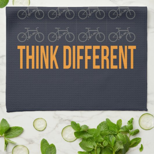 Denken Sie an einen anderen Radfahrer des Liegefah Geschirrtuch (Gefaltet)