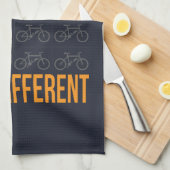 Denken Sie an einen anderen Radfahrer des Liegefah Geschirrtuch (Viertel Falte)