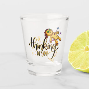 Denken Sie an Ihr Funny Halloween Voodoo Doll Schnapsglas