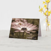 Denken Sie an Makro-Rosa-Disy Karte (Gelbe Blume)