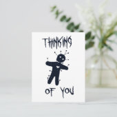 Denken Sie an Sie - Funny Sarcastic Voodoo Doll Postkarte (Stehend Vorderseite)