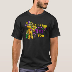 Denken Sie an Voodoo Doll Mardi Gras Festival T-Shirt