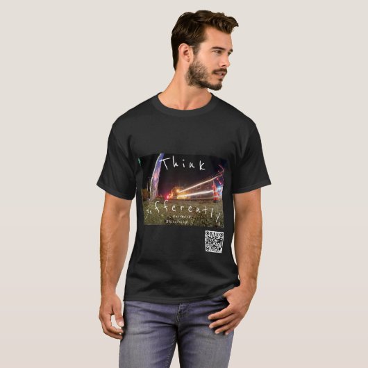 Denken Sie anders an das erweiterte Shirt der Geld (Vorne ganz)