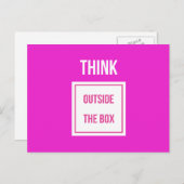 Denken Sie außerhalb des Kästchens Zitat tief rosa Postkarte (Vorne/Hinten)