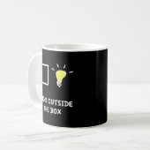 Denken Sie außerhalb des Kastens Kaffeetasse (Vorderseite Links)