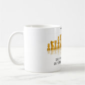 Denken Sie dass (Schach) seien Sie nicht ein Pfand Kaffeetasse (Links)