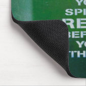 Denken Sie nach, bevor Sie weise Worte sagen Mousepad (Ecke)