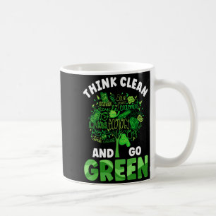 Denken Sie sauber und gehen Sie grün Earth Day und Kaffeetasse