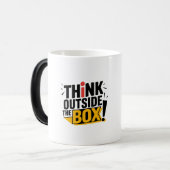 Denken Sie über das Kästchen motivierend Zitat hin Verwandlungstasse (Vorderseite Links)