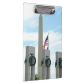 Denkmal von Washington und Gedenkstätte des Zweite Klemmbrett (Rechts)