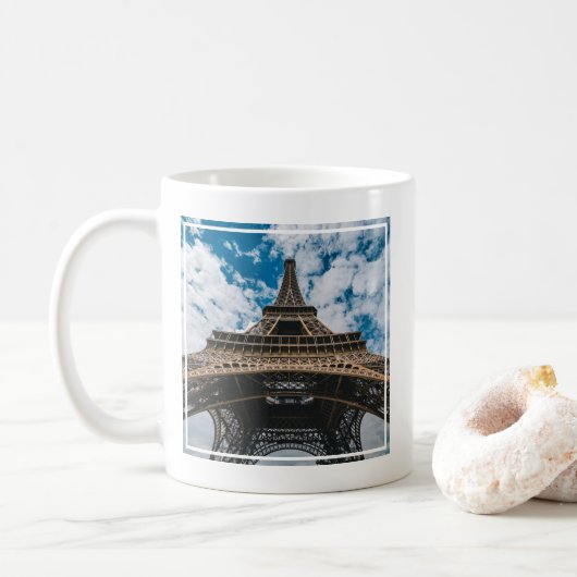 Denkmäler | Blick auf den Eiffelturm Kaffeetasse (Mit Donut)