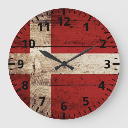 Denmark Flag on Old Wood Grain Große Wanduhr (Vorderseite)