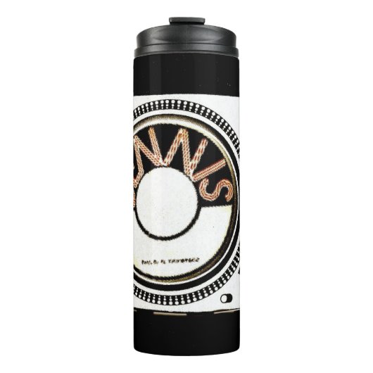 DENNIS-TURNTABLE THERMOSBECHER (Vorderseite)