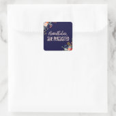 Dennoch beharrte sie darauf, quadratischer aufkleber (Tasche)