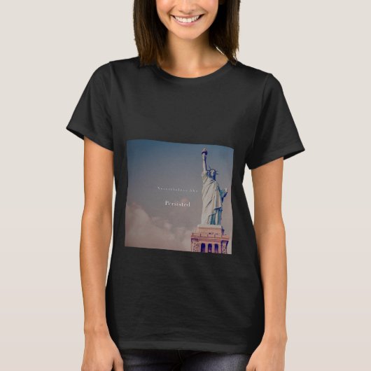 Dennoch bestand sie fort T-Shirt (Vorderseite)